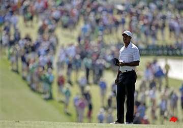 tiger woods birdies 2 early holes at masters