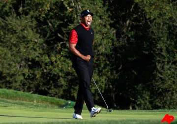 tiger woods ends 2 year title drought wins chevron