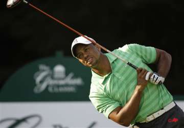 tiger woods misses cut at greenbrier