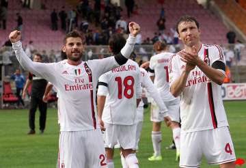 ac milan beats lecce 4 3 after trailing 3 0