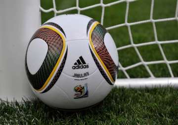 adidas agrees to remain fifa sponsor