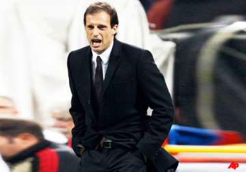 allegri says milan is fighting for title at roma