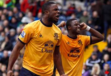 anichebe grabs winner for everton at west brom