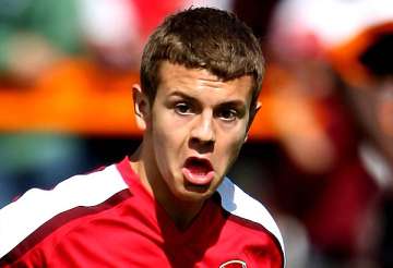 arsenal midfielder wilshere out for 4 5 months