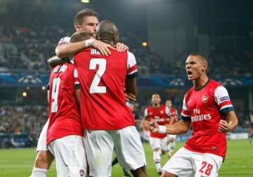 arsenal beats montpellier 2 1 in champions league