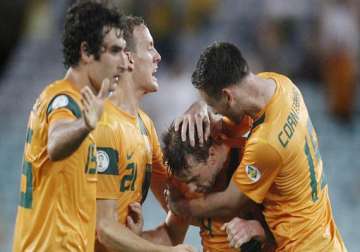 australia held to 2 2 draw by oman in world cup qualifier
