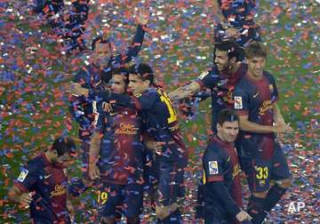 barca celebrate title in front of fans