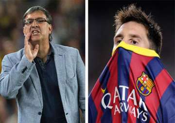 barca coach sees killer look in messi s eyes