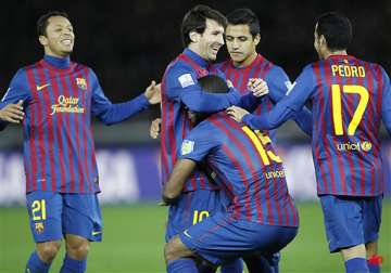 barcelona beats al sadd to reach club wcup final