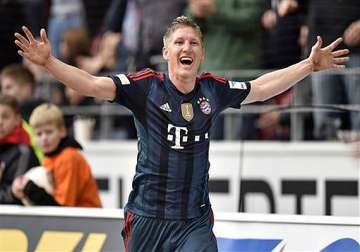 bayern beats mainz 2 0 to put 1 hand on bundesliga.