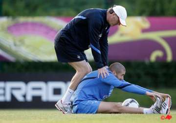 benzema looking to find top form at euro 2012