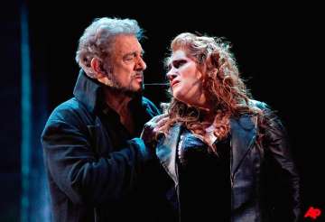 blatter asks opera star to be fifa adviser