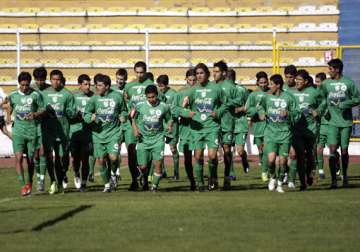 bolivia aims to defeat paraguay with one forward