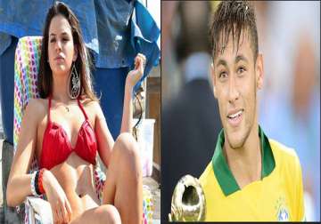 meet soccer star neymar s hot girlfriend bruna marquezine