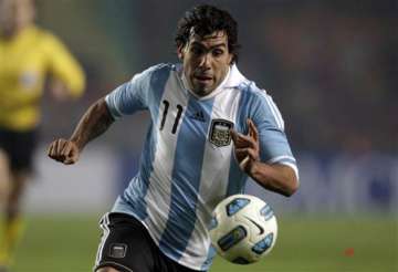 carlos tevez to quit manchester city