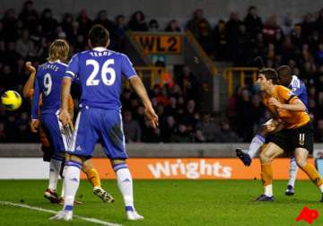 chelsea goes fourth with win as arsenal collapses