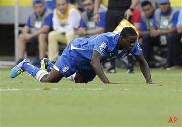 confed cup injured balotelli sent back to italy