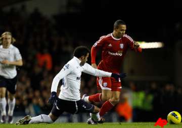 defoe gives tottenham 1 0 win over west brom