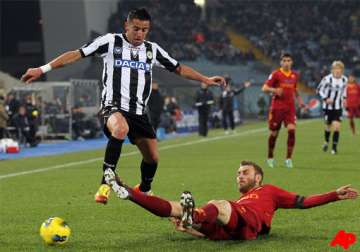 di natale helps udinese beat roma 2 0