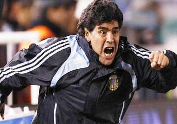 diego maradona lashes out at rival al ain coach