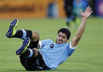 doctor luis suarez will play in uruguay s world cup opener