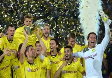 dortmund beats bayern 4 2 in german super cup