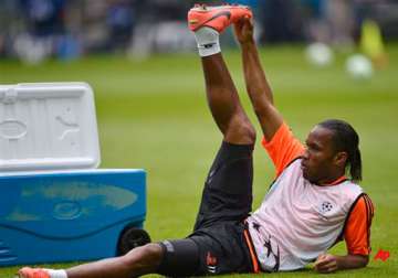 drogba denies reports he could sign with barcelona