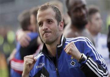 dutch midfielder van der vaart out of world cup