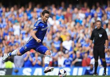 epl lampard scores from superb free kick as chelsea beats hull city 2 0