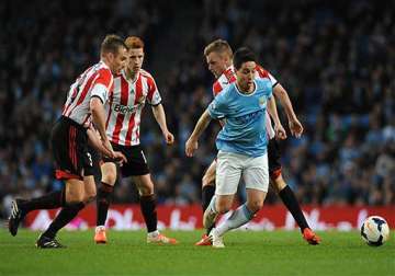 epl man city slips further out of title contention after 2 2 draw with sunderland