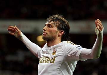 epl michu sets swansea on way to 2 0 win at palace
