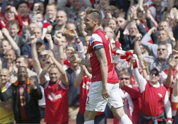 epl olivier giroud header gives arsenal 1 0 win over west bromwich