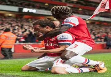 english premier league arsenal beat liverpool by 2 0