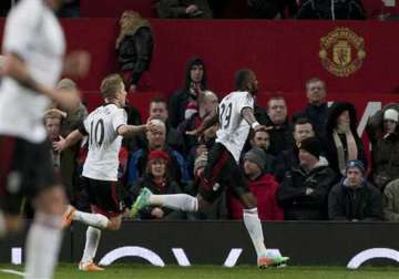 english premier league man united held by fulham