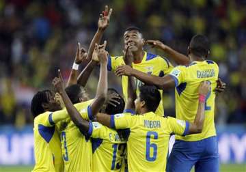 fifa world cup ecuador comes from behind to beat honduras 2 1