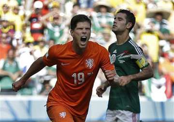 fifa world cup huntelaar s late penalty gives netherlands 2 1 win over mexico