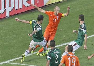 fifa world cup arjen robben falls theatrically to earn decisive penalty