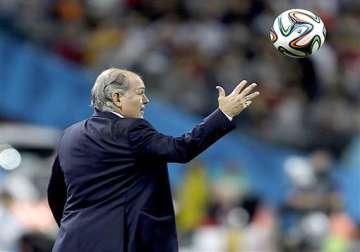 fifa world cup argentine coach to step down after final