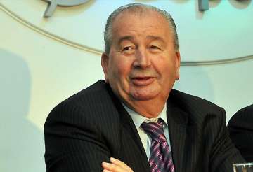 fifa vp julio grondona to be re elected afa leader