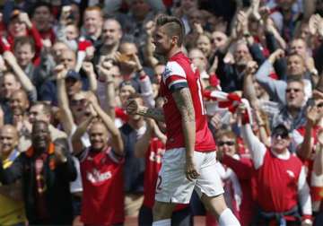 giroud header gives arsenal 1 0 win over west brom