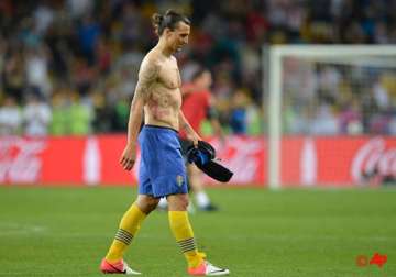 ibrahimovic promises to continue sweden career