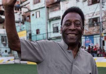 kidney treatment suspended as pele improves