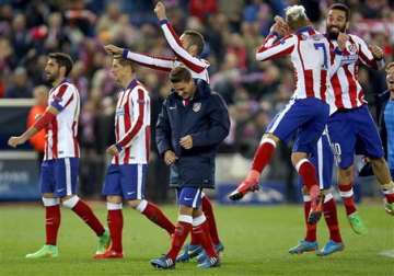 atletico beats getafe 2 0 stays in touch with top 3 in liga