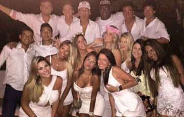 neymar ends a great year at nightclub on brazilian beach