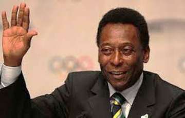 pele back in hospital for medical evaluation