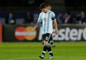 argentina concedes late goal draws paraguay in copa america