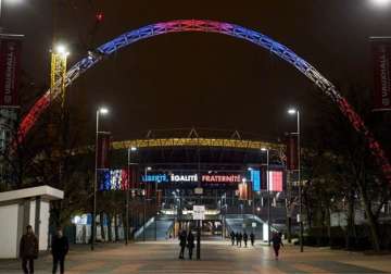england beat france after moving display of solidarity