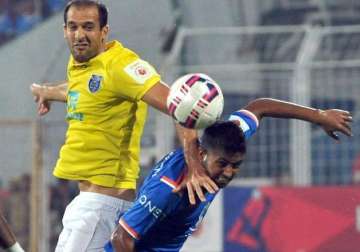 fc goa beat kerala blasters take top spot