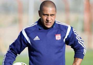 roberto carlos to manage delhi team in indian super league