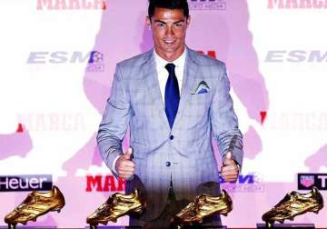 cristiano ronaldo receives record fourth golden boot